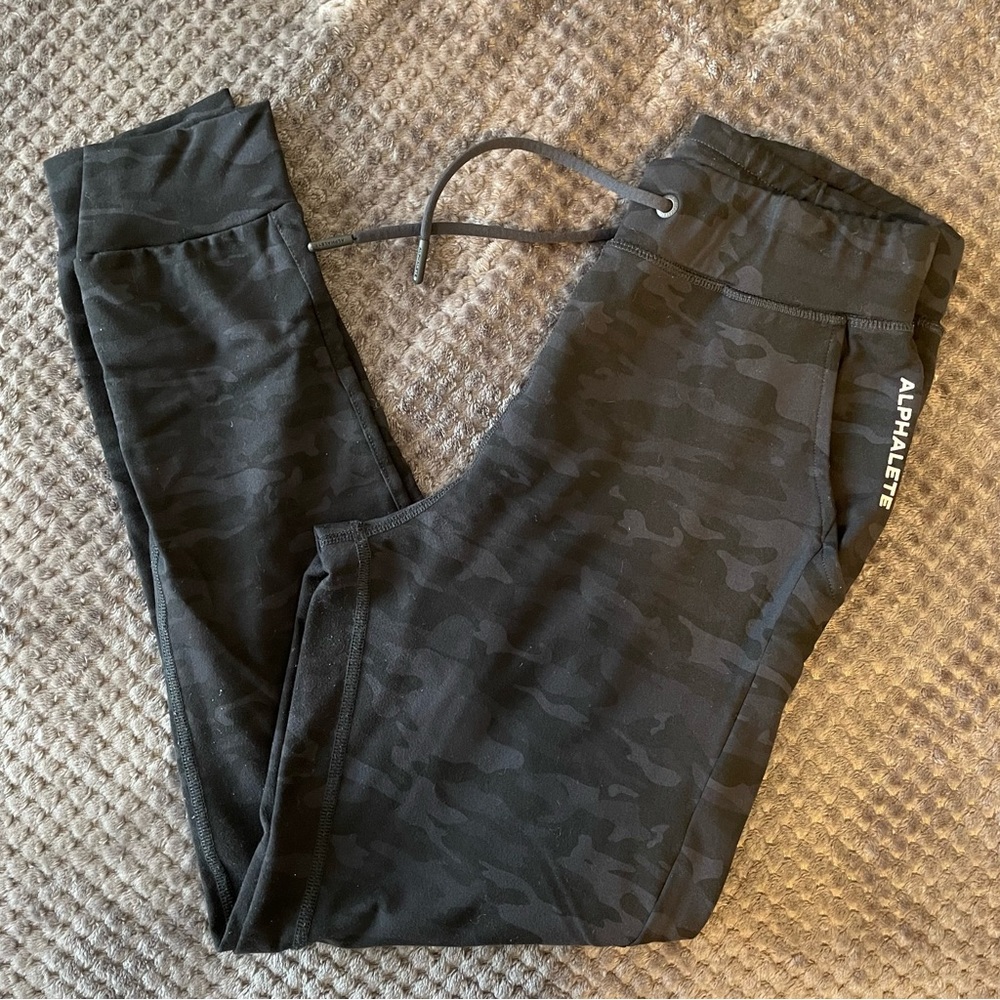 Alphalete Premium Pro Jogger